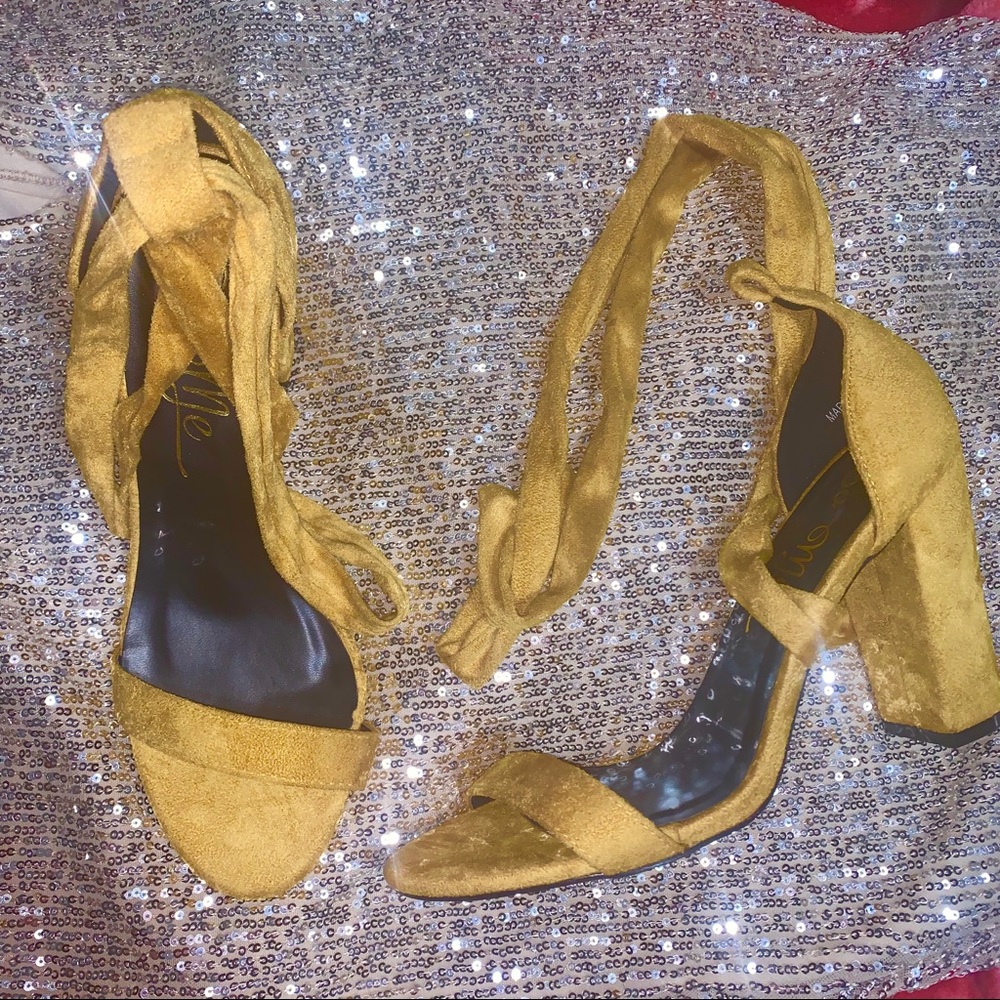 Tie up heels